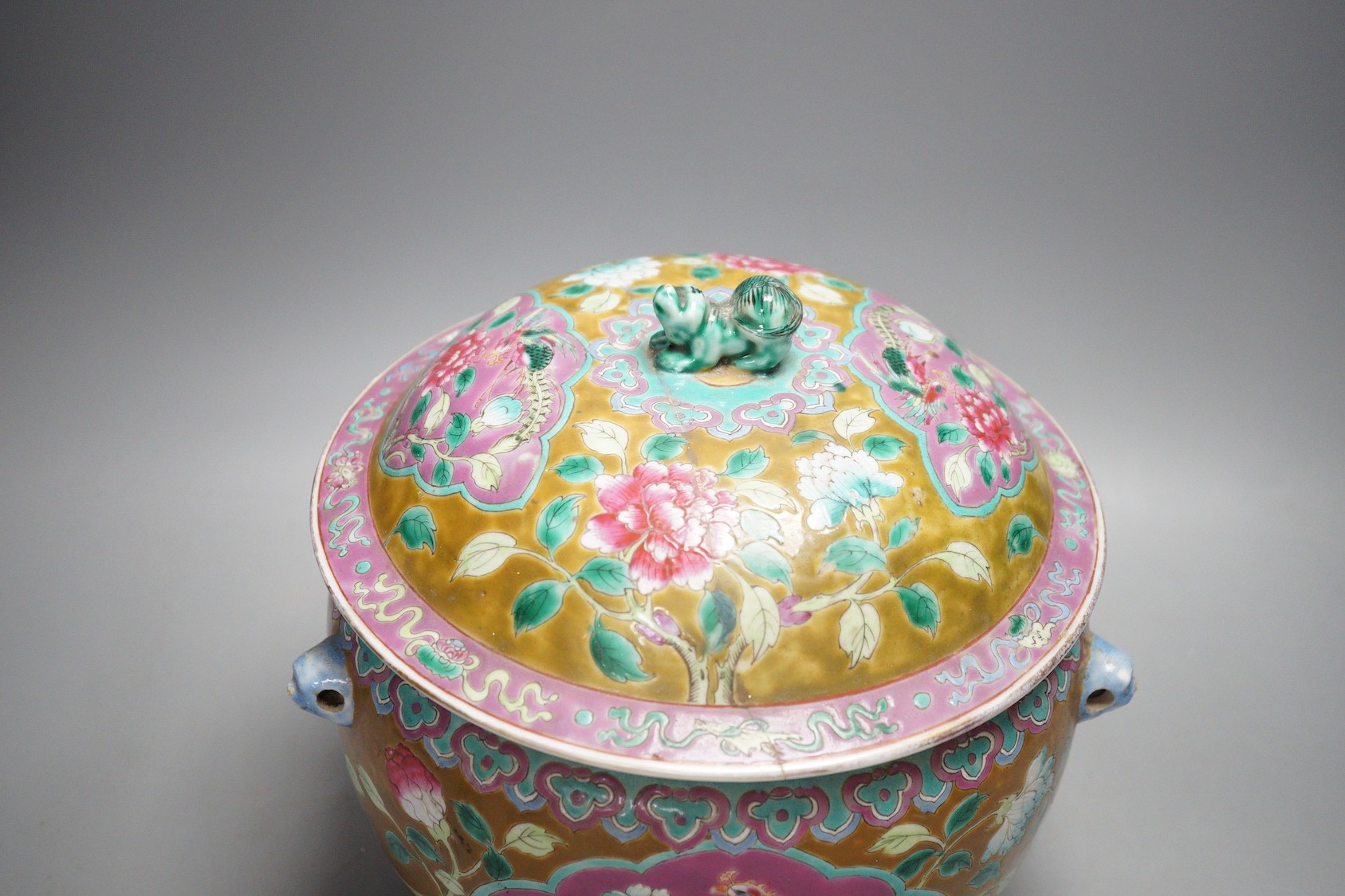 A late 19th century Chinese Straits pea green ground Kamcheng and cover, 25cm tall